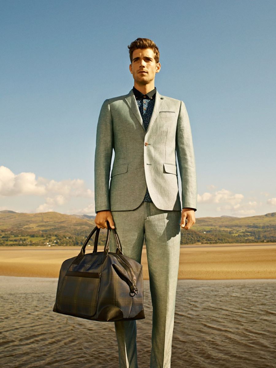 Chọn túi xách nam phù hợp với trang phục