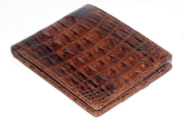 Cửa hàng bán ví da cá sấu các loại