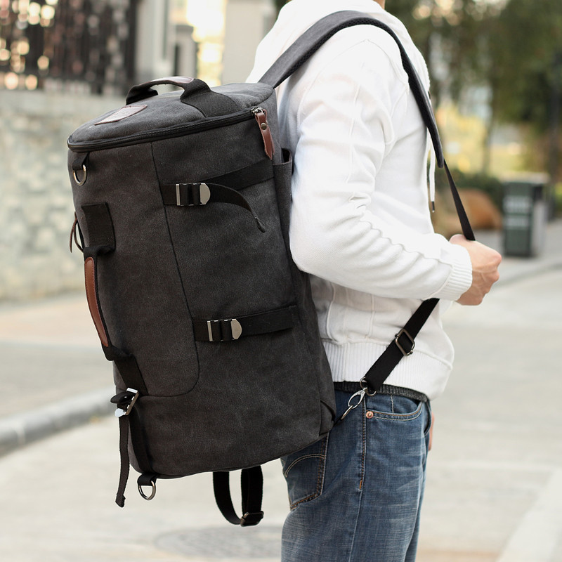 Duffel được xuất hiện từ Úc được làm bằng chất liệu chống thấm nước Duffel được xuất hiện từ Úc được làm bằng chất liệu chống thấm nước