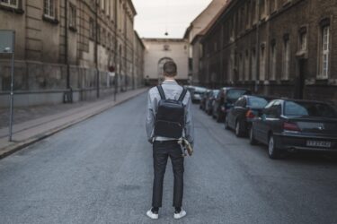 Chọn mua balo đi phượt cho nam thật phù hợp