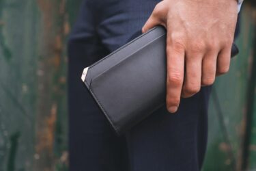 Kinh nghiệm chọn bóp nam làm quà tặng sao cho chuẩn?